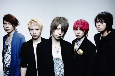 ViViD、初公開・楽屋裏映像を含むツアードキュメントDVDリリース