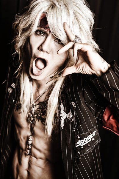 ZIGGY、メジャーデビュー30周年を記念し全シングルを網羅した3枚組CDが