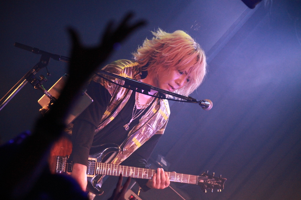 2023.08.27 THE MICRO HEAD 4N'S＠青山RizM – ROCKの総合情報サイトVif